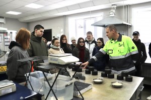 В Йошкар-Оле будущие дорожники посетили асфальтобетонный завод